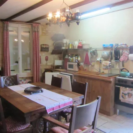 House With 3 Bedrooms In With Enclosed Garden Holiday home Epargnes